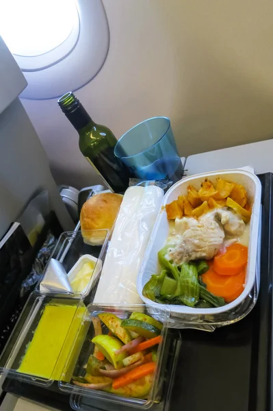 Lunch in een vliegtuig — Stockfoto