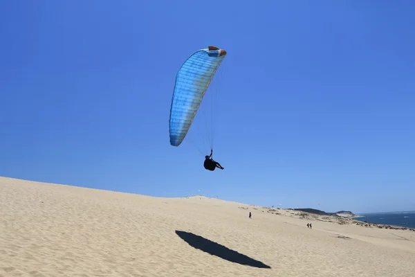 Paragliding on the Dune du Pilat — Stock Photo, Image