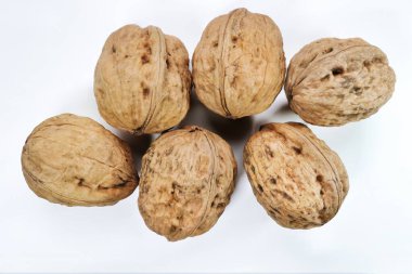 Bir avuç cevizin yakın çekimi.