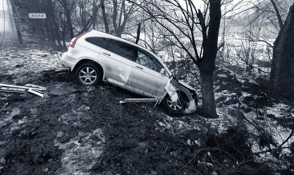 Odessa Ucrania Feb 2021 Accidente Tráfico Coche Alejó Resbaladizo Camino —  Fotos de Stock