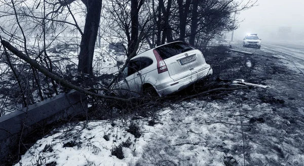 Odessa Ucrania Feb 2021 Accidente Tráfico Coche Alejó Resbaladizo Camino —  Fotos de Stock