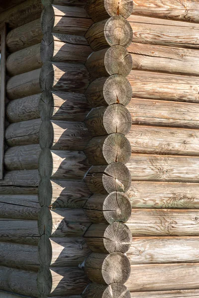Ξύλινο Φόντο Στρογγυλή Κυλινδρική Κορμούς Στον Τοίχο Δομή Και Υλικό — Φωτογραφία Αρχείου