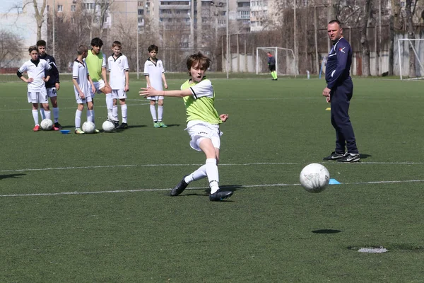 Odessa Oekraïne April 2021 Lokale Voetbalteams Voor Kinderen Spelen Kunstgras — Stockfoto