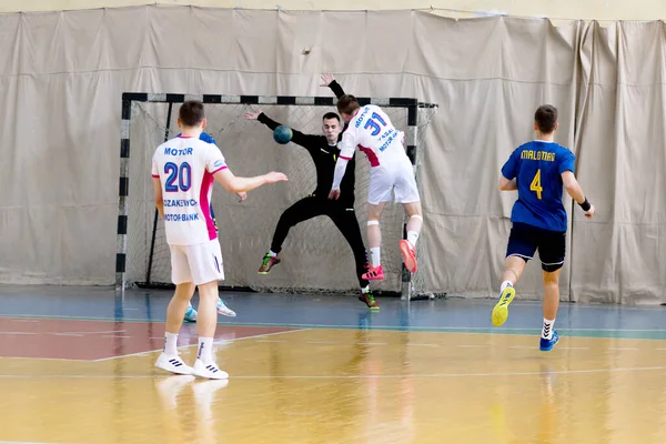 Oessa Ukraine 2021年4月23日 Handball ウクライナ男子ハンドボール連盟 Match Odessa モーターシッチ ザポロジー 男子ハンドボールの試合中の行動 — ストック写真