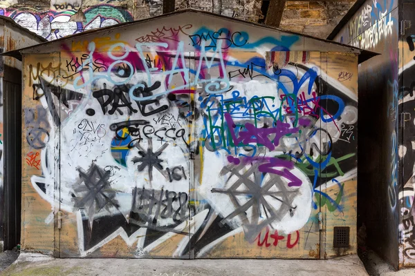 Schöne Street-Art-Graffiti. abstrakte kreative Zeichenkunst — Stockfoto