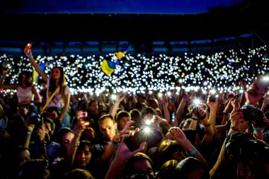 Odessa, Ukrayna - 28 Haziran 2014: İnsanların büyük bir kalabalığa 