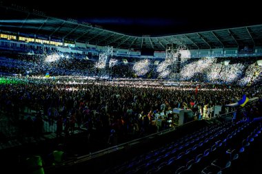 Odessa, Ukrayna - 28 Haziran 2014: İnsanların büyük bir kalabalığa 