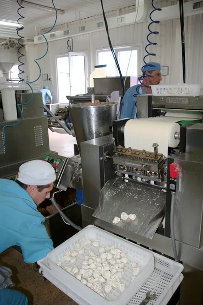 Odesa, Ukraina - 7 juli 2007: Fabriken för produktion o — Stockfoto