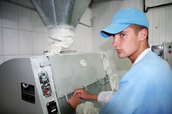 Odesa, Ukraina - 7 juli 2007: Fabriken för produktion o — Stockfoto