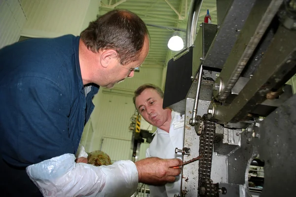 Odessa, ukraine - 7. Juli 2007: die Fabrik für die Produktion — Stockfoto