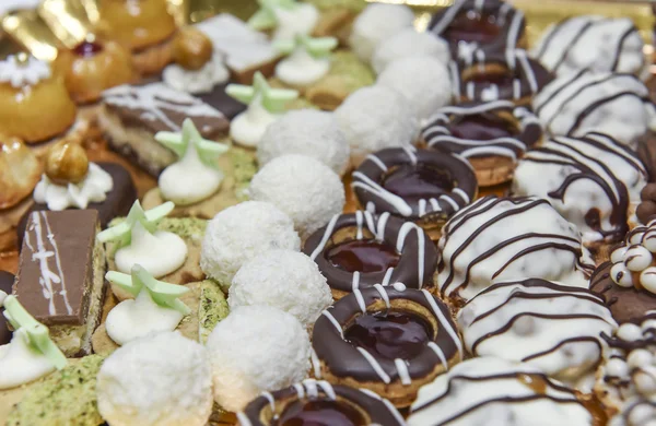 Closeup detail of luxury sweet desserts — Stock Photo, Image