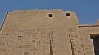 Luxor Mısır Medinat Habu, girişi