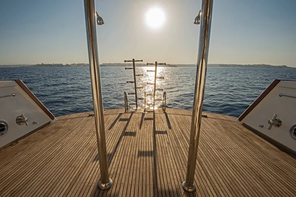 Échelles Métalliques Acier Arrière Pont Bois Teck Grand Yacht Moteur — Photo