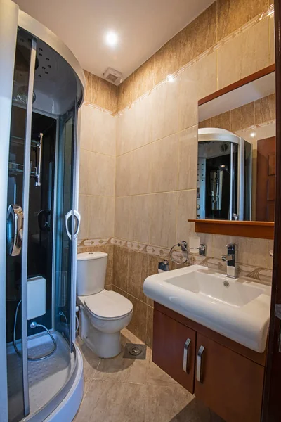 Diseño Interior Lujoso Cuarto Baño Con Cabina Ducha Lavabo —  Fotos de Stock