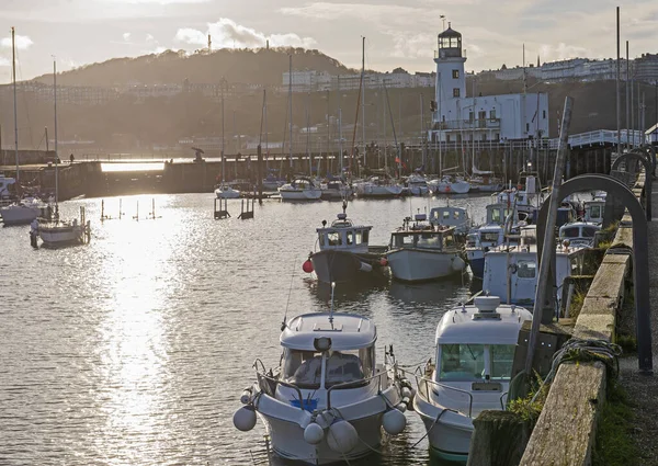 Landschap Panorama Uitzicht Kust Kust Stad Haven Met Pleziervaartuigen Zeilboten — Stockfoto