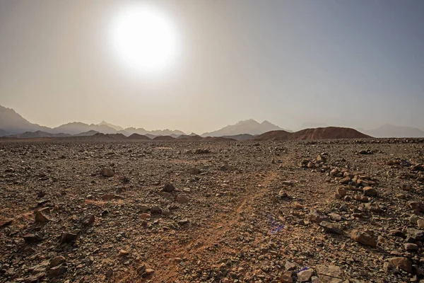 Landschap Schilderachtig Uitzicht Verlaten Kale Rotsachtige Oostelijke Woestijn Egypte Met — Stockfoto