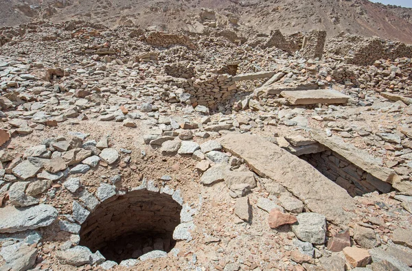 Vista Través Viejas Ruinas Abandonadas Edificios Ciudad Cantera Romana Mons —  Fotos de Stock