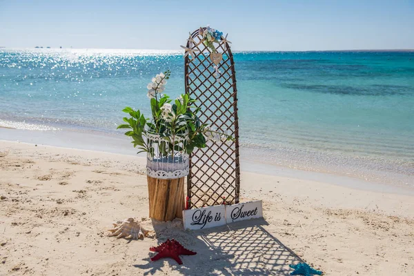 Closeup Sinal Casamento Decorações Ilha Tropical Paraíso Praia Areia Com — Fotografia de Stock