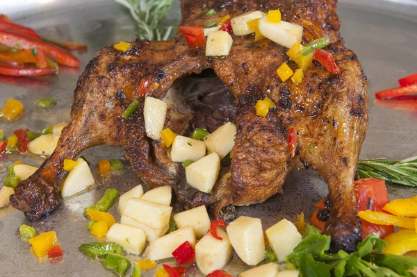 Pečené kachní restauraci formou bufetu — Stock fotografie