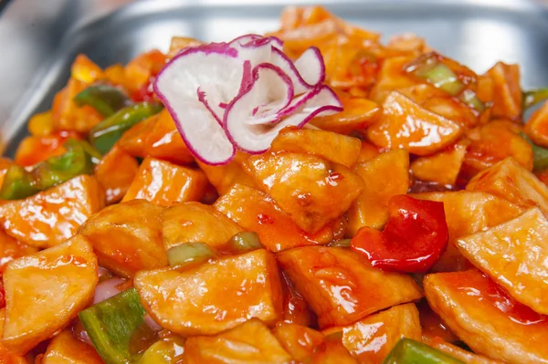 Sweet chilli potatoes at a chinese buffet — Stock Photo, Image