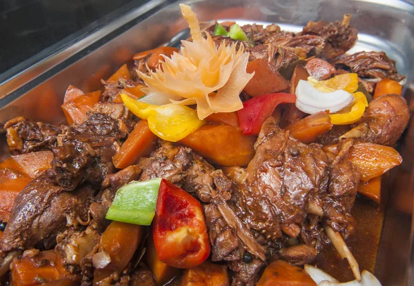 Pato Szechuan comida china en un buffet —  Fotos de Stock