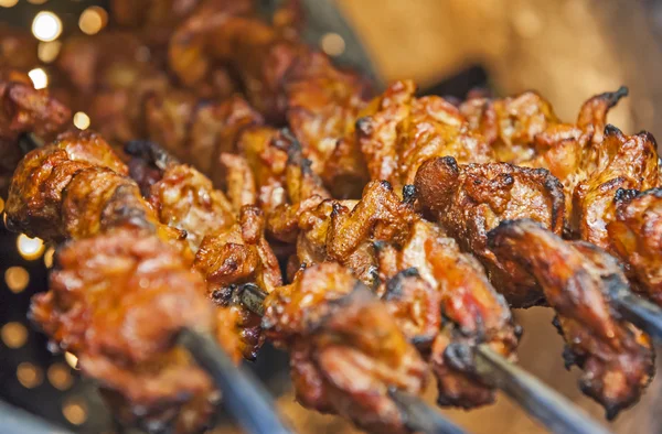 Csirke kebab főzés tandoori kemencében — Stock Fotó