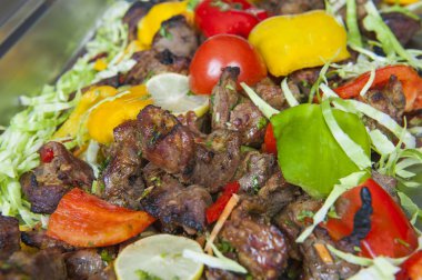 Dana bir Hint restoranı büfedeki Tandır