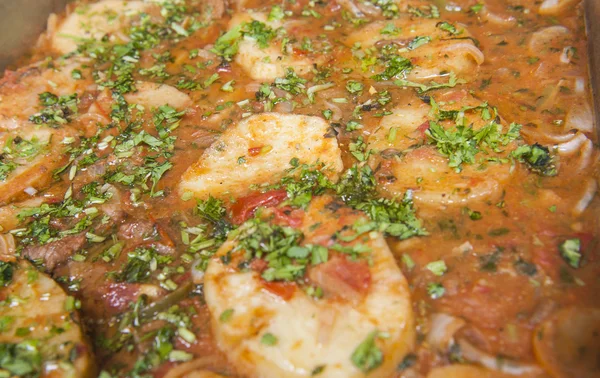 Piatto di patate orientali al buffet di un ristorante — Foto Stock