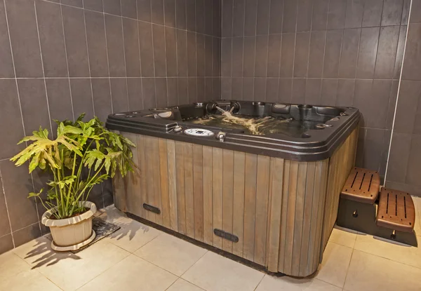 Jacuzzi in een kuuroord — Stockfoto