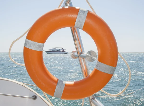 Life ring on a boat — Stock Photo, Image