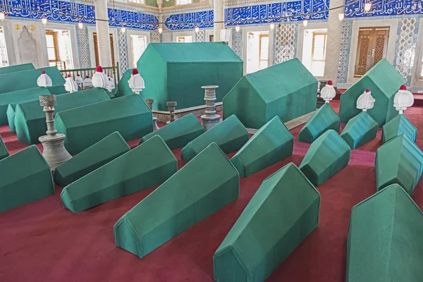 Coffins in an old Turkish mausoleum — Stock Photo, Image