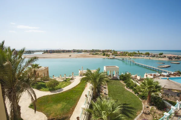 View over oceam from a tropical resort — Stock Photo, Image