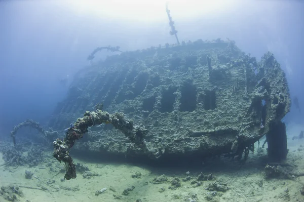 Stern section of a large shipwreck — Stock Photo, Image