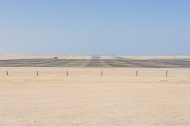 Bir Havaalanı pist ışıklarda yaklaşım