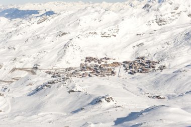 panoramik bir dağa vadide