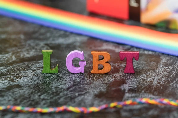 게이 프라이드 편지 LGBT, 회색 - 검은 배경 — 스톡 사진