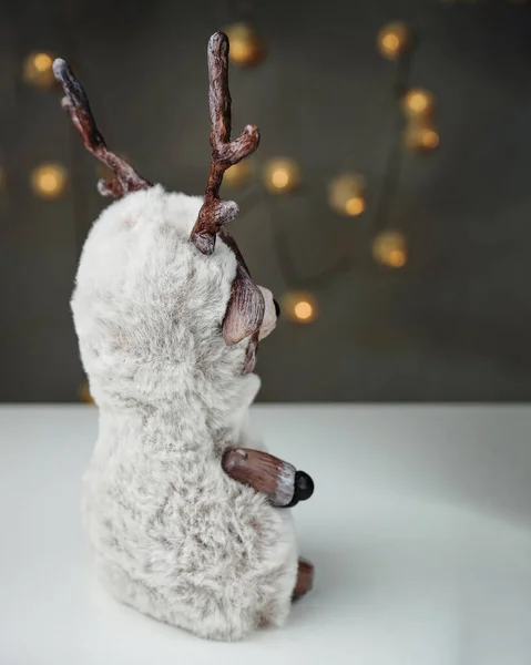 Polimer kilden yapılmış el yapımı oyuncak.