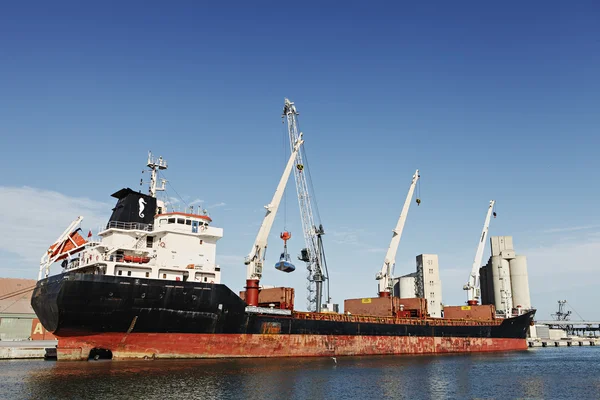 Industrial port in activity — Stock Photo, Image