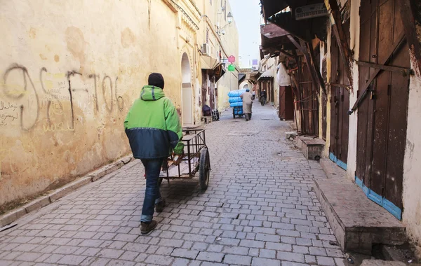 Medina trabalhador de rua — Fotografia de Stock