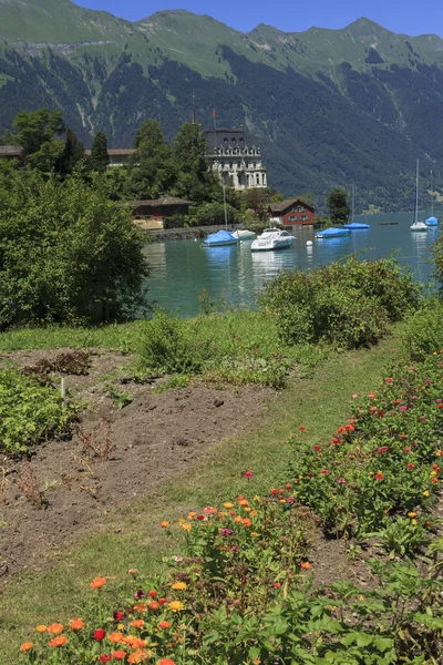 Interlaken sjön Schweiz — Stockfoto