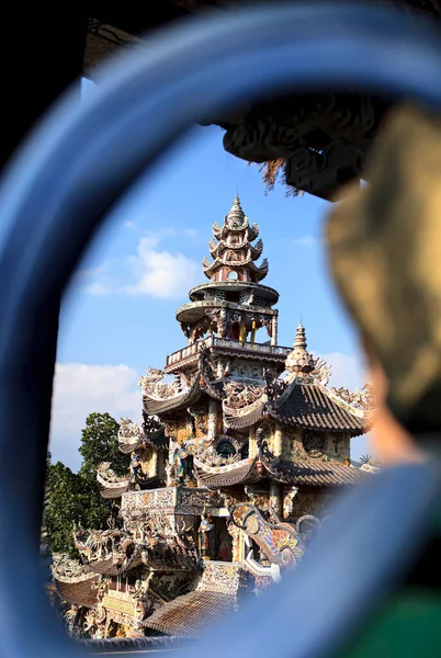 Färgglada Pagoda Södra Vietnam — Stockfoto