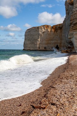 Etretat Fransa 'nın ünlü uçurumları