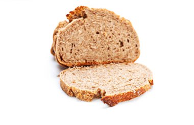 beyaz arkaplanda bir parça ekmek