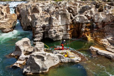 İtfaiyecilerin kurtarma tatbikatı