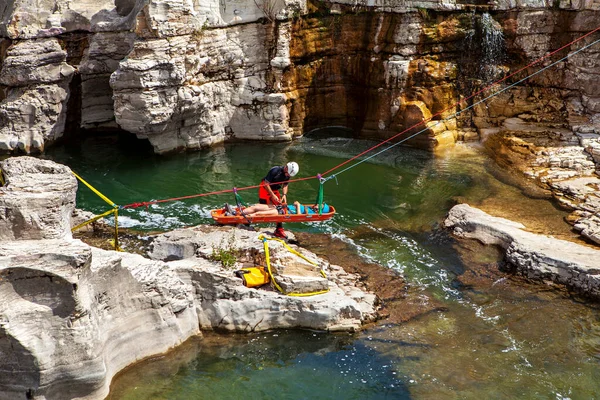 İtfaiyecilerin kurtarma tatbikatı