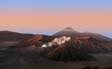 Bromo yanardağ