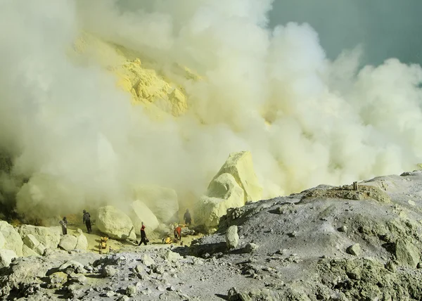 Sulfur production — Stock Photo, Image