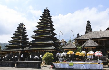 Pura besakih Tapınağı