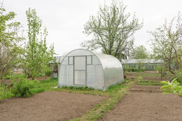 Gewächshaus im Garten — Stockfoto