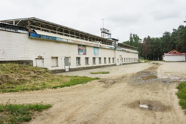 Ryssland, Yekaerinburg - 15 juli 2016: Khimmash stadion — Stockfoto